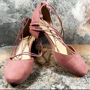 CHINESE LAUNDRY Heels Womens Size 5.5 Pink Suede Wrap Around Ankle Laced Ballet